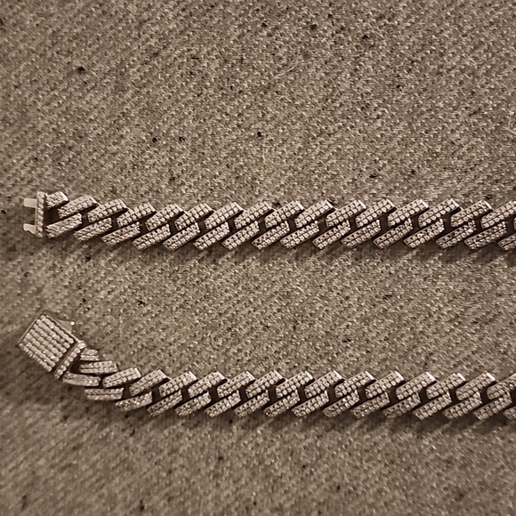 A real diamond 22-in moissanite chain - Picture 3 of 4